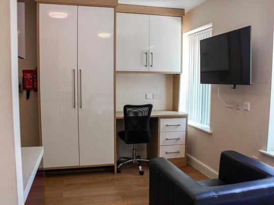 Studio to rent - Photo 1