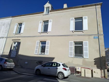 Appartement T2 à louer La Roche Sur Yon - 46 m² - Photo 3