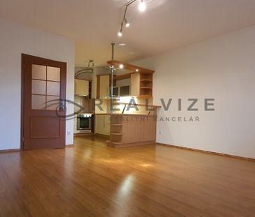 Pronájem bytu 2+kk 63 m², J. Š. Baara, České Budějovice - Photo 1