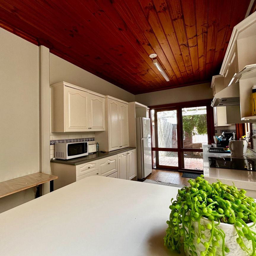 North Melbourne - Photo 1