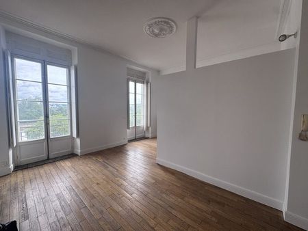 Location Appartement 1 pièce 37m² BORDEAUX 33000 - Photo 2