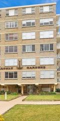 Oversized One Bedroom Apartment in East Side Drummoyne - Photo 3
