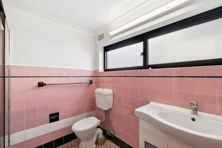 Spacious One-Bedroom Flat - Photo 4