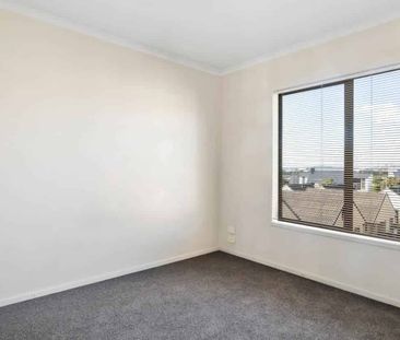 For rent 2 bedroom with double garage. - Photo 3
