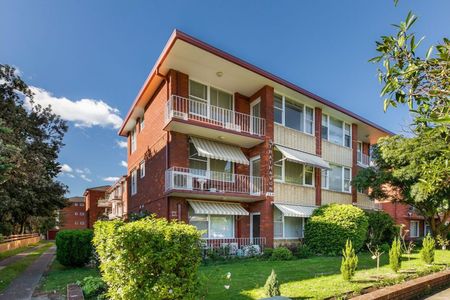 Beachside 2 Bedroom Apartment - Photo 5