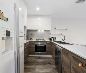 Fabulous 3 Bedroom Home With Solar Power - Photo 6