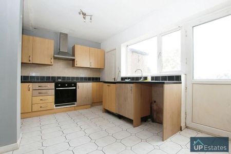 3 bedroom terraced house to rent - Photo 5