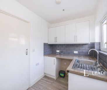 3 bedroom house to rent Totland Road, Portsmouth, Hampshire, PO6 - Photo 5