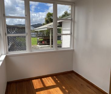 3 Bedroom home with sunroom in Boulcott - Photo 6