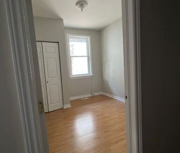 For Lease - 18 Jolliet Avenue Unit# A, Vanier and Kingsview Park, O... - Photo 3