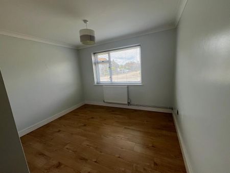 3 bedroom detached bungalow to rent - Photo 3