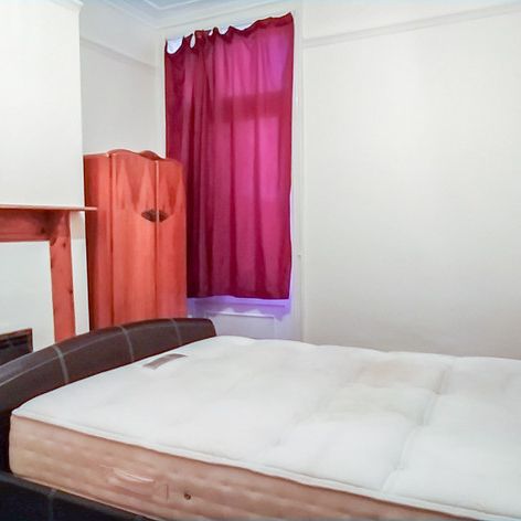 1 Bedroom House-Share For Rent - Photo 1