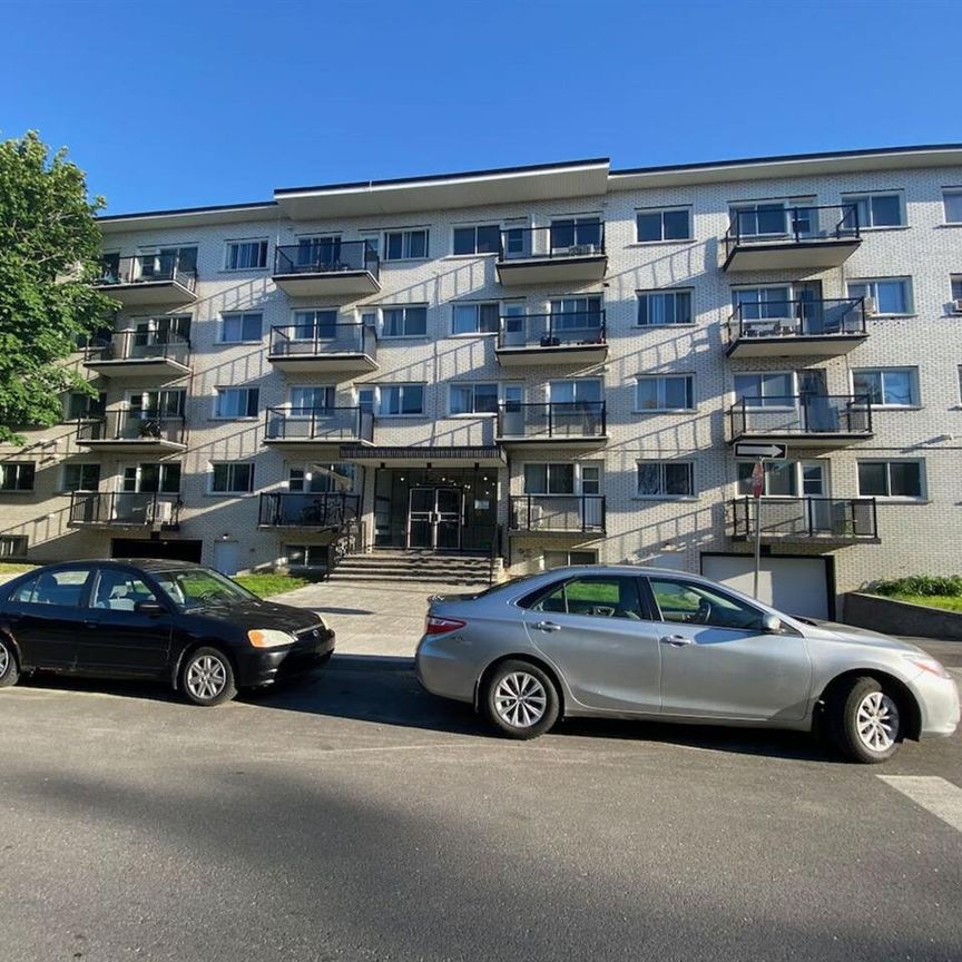 Two-Bedroom (4.5) Large - 2925 Rue Louis-Paré, Lachine - Photo 2