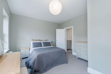 4 bedroom terraced house to rent - Photo 5