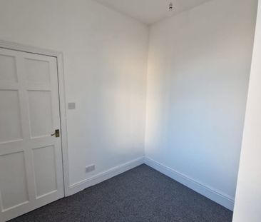 3 Bed Terraced House, Tudor Avenue, CH44 - Photo 5