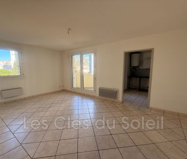 Location Appartement 2 pièces 49m² TOULON 83000 - Photo 4