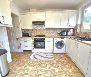 Westland Avenue, Hornchurch, RM11 - Photo 6