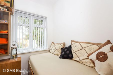 4 bedroom terraced house to rent - Photo 2