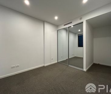 Spacious modern 2 bedroom for rent - Photo 2