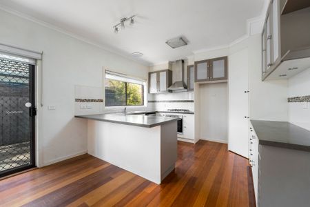 SECLUDED OASIS IN BENTLEIGH - IN THE MCKINNON ZONE - Photo 2