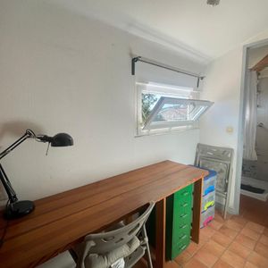 T1 Meublé Centre historique - Photo 2