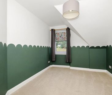 4 bedroom semi-detached house to rent - Photo 5