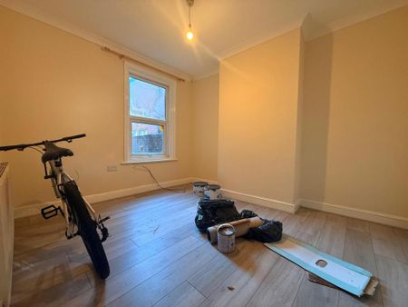 15 Cranbury Road,Eastleigh - Photo 2