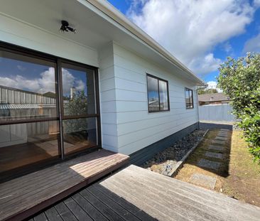 Comfortable & Private Living - Photo 5