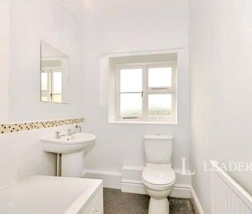 4 bedroom apartment to rent Stamford, PE9 - Photo 1