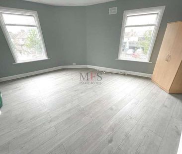 Adelaide Road, Southall, UB2 - Photo 6