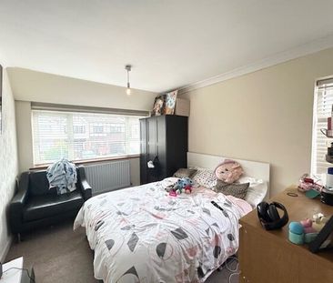 Rosslyn Avenue, Romford, RM3 0RG - Photo 5