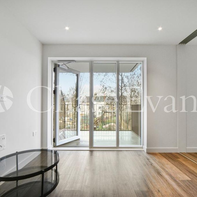 Studio to rent - Photo 1