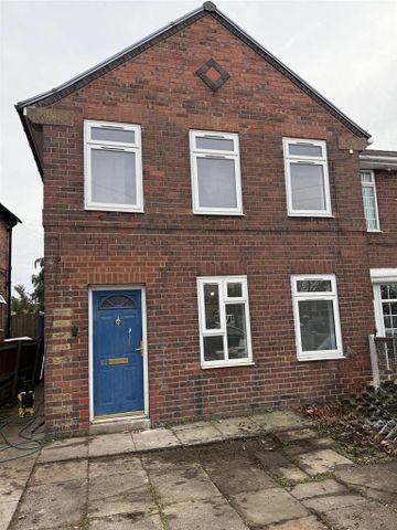 3 bedroom end of terrace house to rent - Photo 5