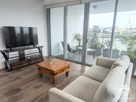 FULLY FURNISHED WITH EXPANSIVE RIVER VIEWS - Photo 2