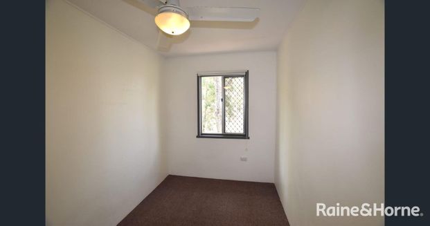 NEAT AND TIDY UNIT, CLOSE TO CBD! - Photo 1