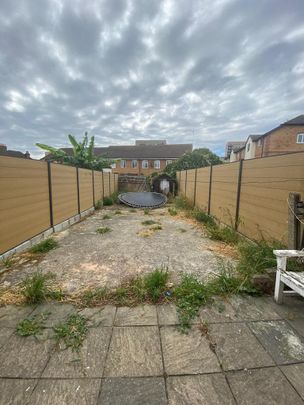3 bedroom house share to rent - Photo 1