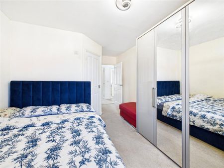 4 bedroom detached house to rent - Photo 4