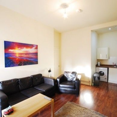 3 Bed - Claremont Road, Spital Tongues - Photo 1