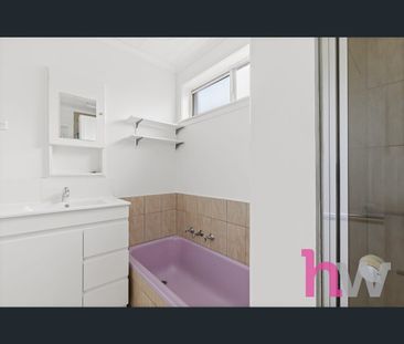 8 Hibiscus Cres, Newcomb, Vic 3219 - Photo 4