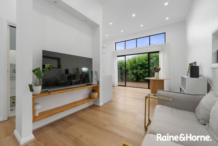 COUNCIL APPROVED BRICK 2 BEDROOM GRANNY FLAT - Photo 3