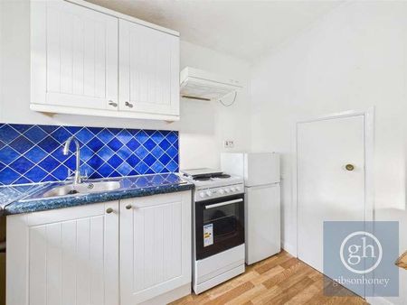 Peerless Drive, Harefield, Uxbridge, UB9 - Photo 4