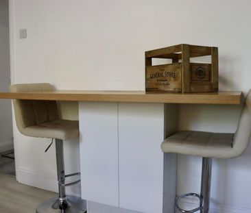 A charming 3 bedroom penthouse apartment in the prestigious Wentwor... - Photo 1