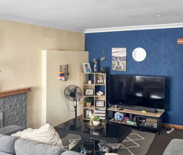 GREENMEADOWS - 2 BEDROOMS - Photo 3