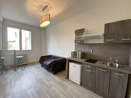 Location Appartement 2 pièces 28m² CASTELNAUDARY 11400 - Photo 3