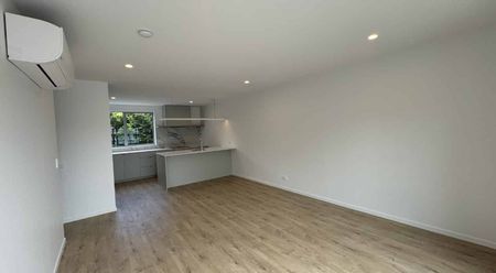 Brand new three bedroom home - Photo 2