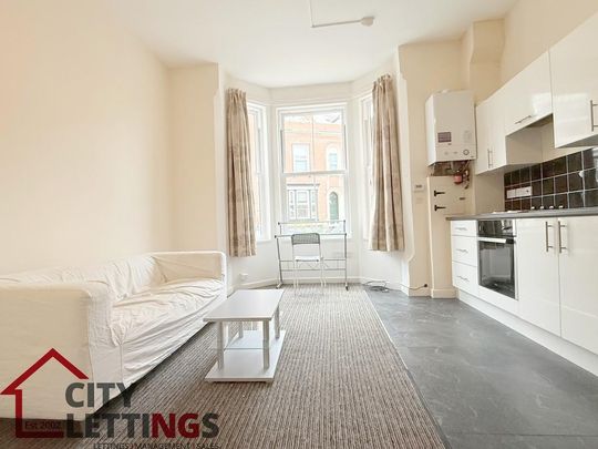 1 bedroom ground floor flat to rent - Photo 1
