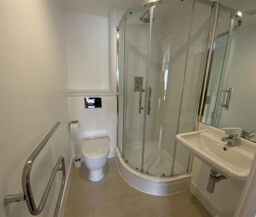 2 bedroom apartment to rent - Photo 6