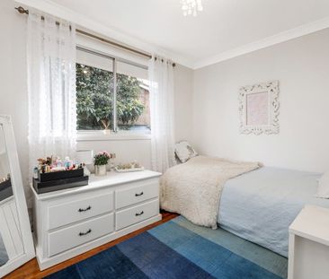 THREE BEDROOM FAMILY HOME! - Photo 2