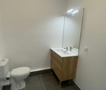 Location Appartement 2 pièces Meublé 36m² LA SEYNE SUR MER 83500 - Photo 3