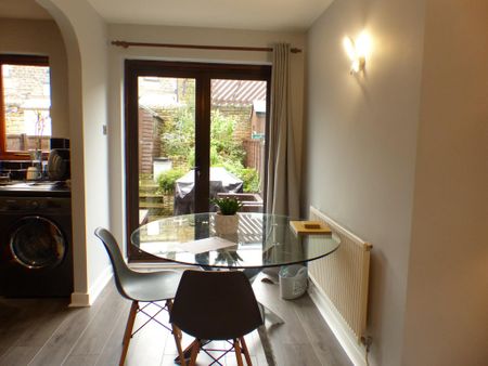 2 bedroom house to rent - Photo 2